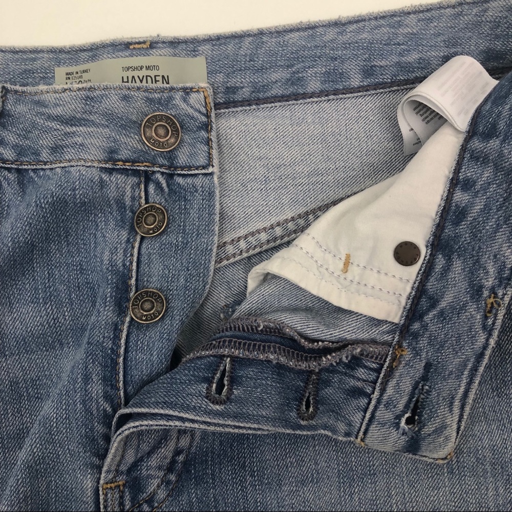 [Topshop] Distressed Hayden Boyfriend Jeans - Picture 4 of 7
